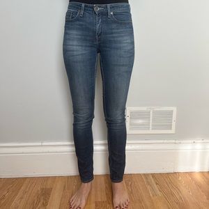 Tommy Hilfiger size 26/32